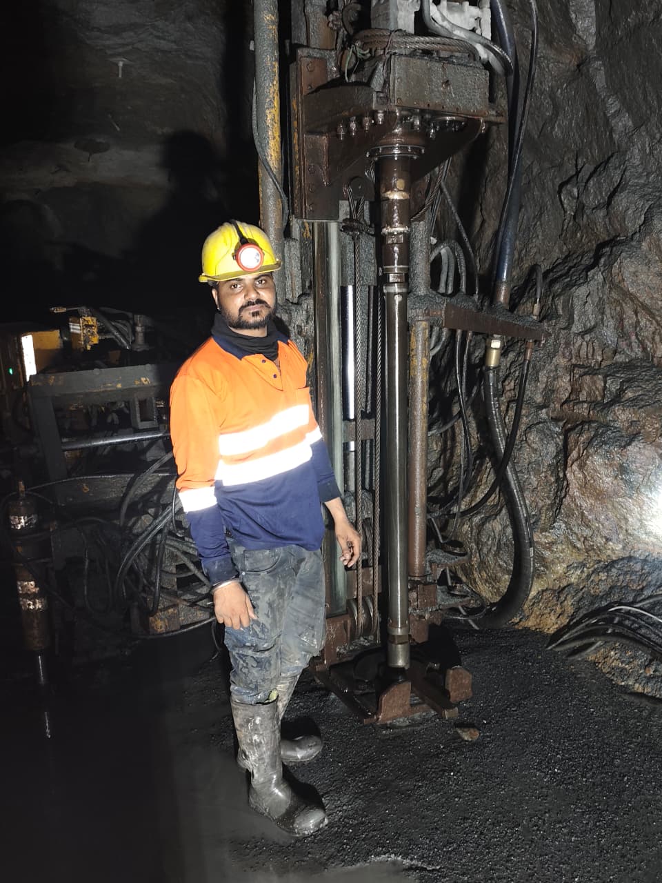 UG-Vertical Raise Drilling & Blasting